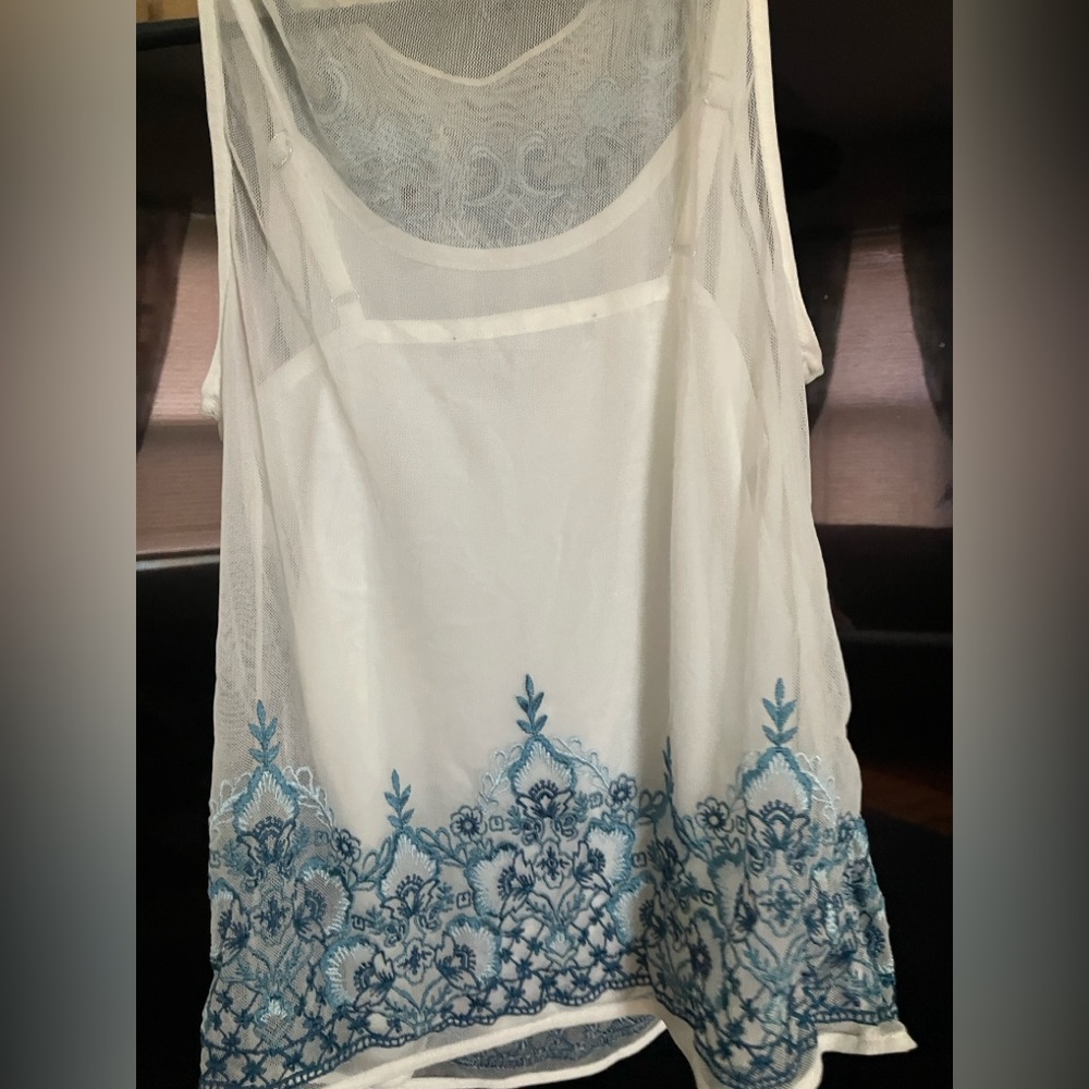 WHBM embroidered sheer shell - Picture 3 of 6